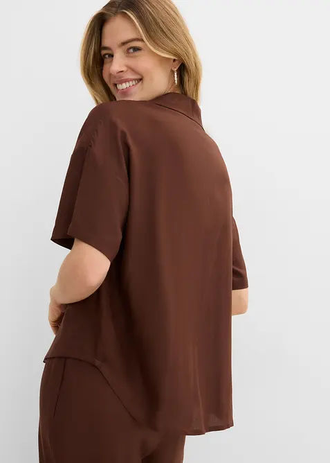 Kort&auml;rmad blus av mjuk viskosmix, bonprix