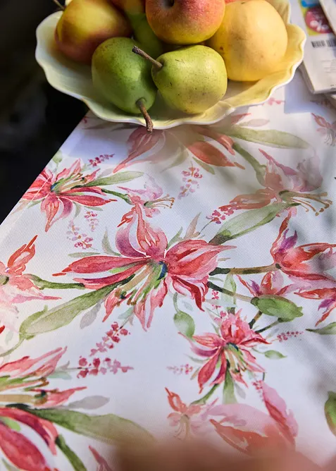Bordsl&ouml;pare med blomm&ouml;nster, vattenavvisande, bonprix
