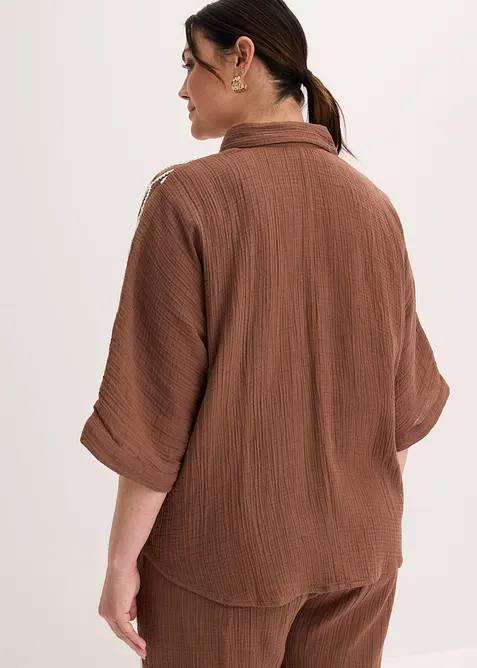 Blus i bomull med broderi, bonprix