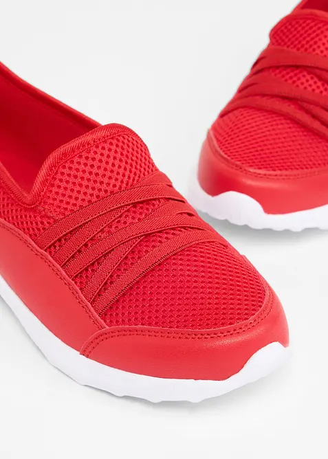 Bekv&auml;ma slip on-sneakers med l&auml;tt sula, bonprix