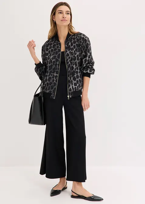 Blusjacka av satin med mjukt fall, bonprix