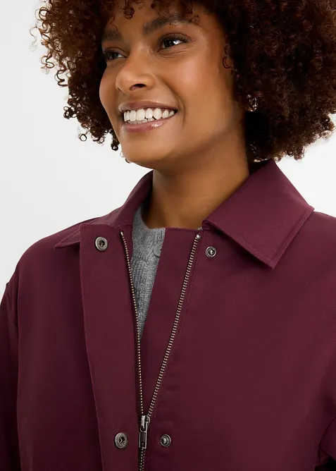 Trenchcoat i vattenavvisande material, bonprix