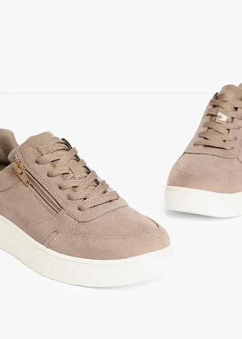 Sneakers med vadderad innersula, bonprix