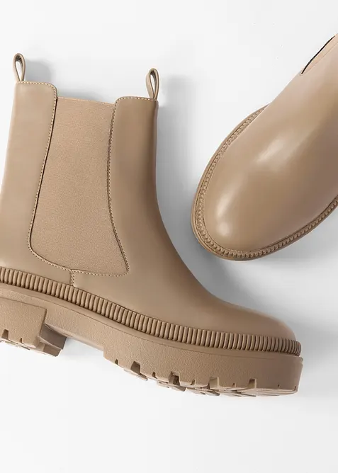 Chelseaboots med profilsula, bonprix