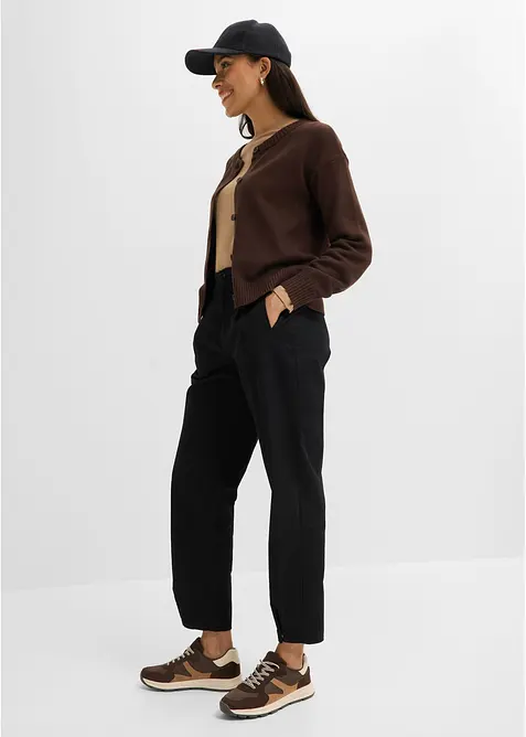 Stickad cardigan i kort modell, av bomullsmix, bonprix