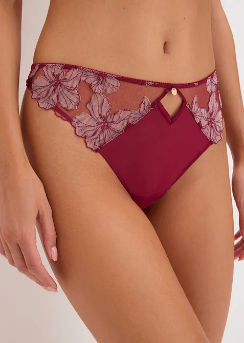 Stringtrosa med elegant broderi, bonprix