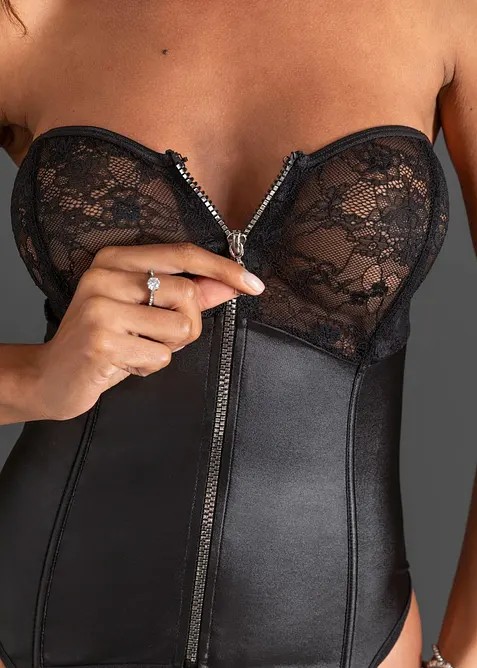 Korsett med strumpebandsh&aring;llare och stringtrosa (2 delar), bonprix