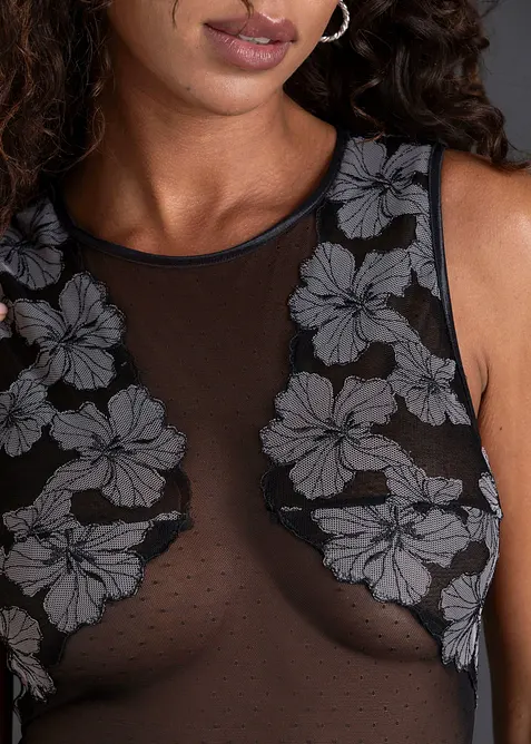 Stringbody med elegant broderi, bonprix
