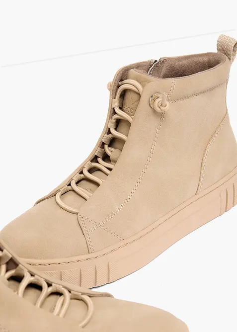 Sneakers med h&ouml;ga skaft och plat&aring;sula fr&aring;n Marco Tozzi, Marco Tozzi