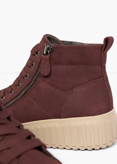 Sneakers med h&ouml;ga skaft och plat&aring;sula fr&aring;n Jana, Jana