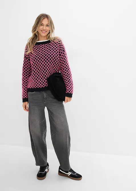 Tr&ouml;ja i boxy modell med fluffigt garn, bonprix