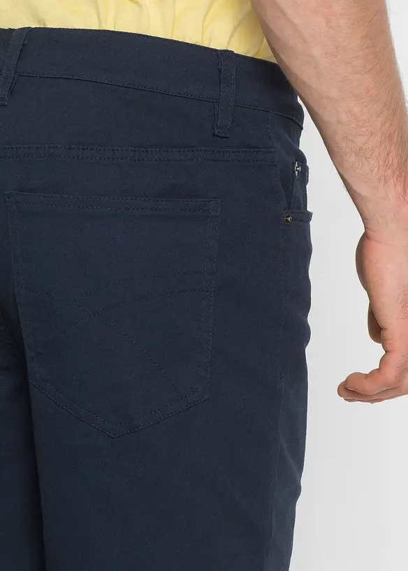 Stretchiga bermudas, klassisk passform, bonprix