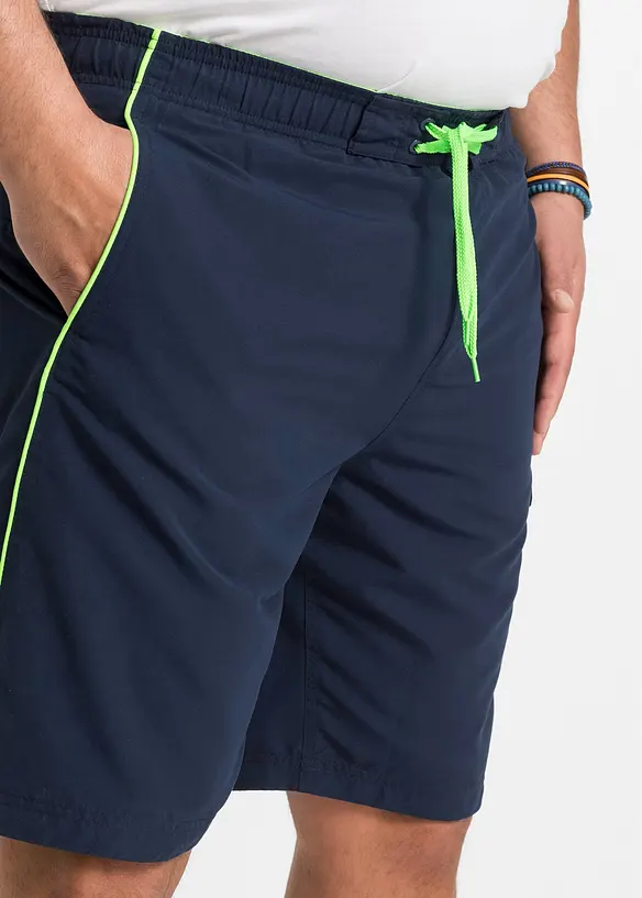 Badshorts med ficka p&aring; sidan, bonprix