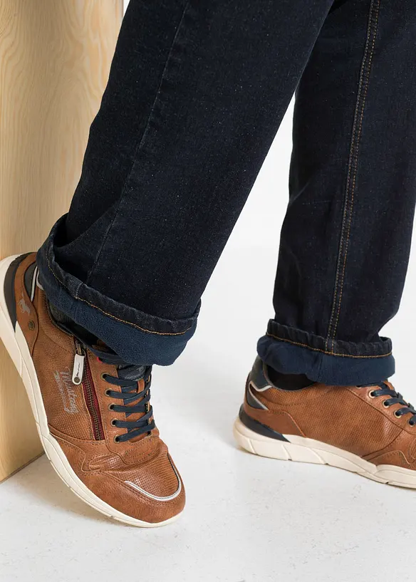 Stretchiga fodrade jeans, Classic Fit med värmande fleecefoder, bonprix