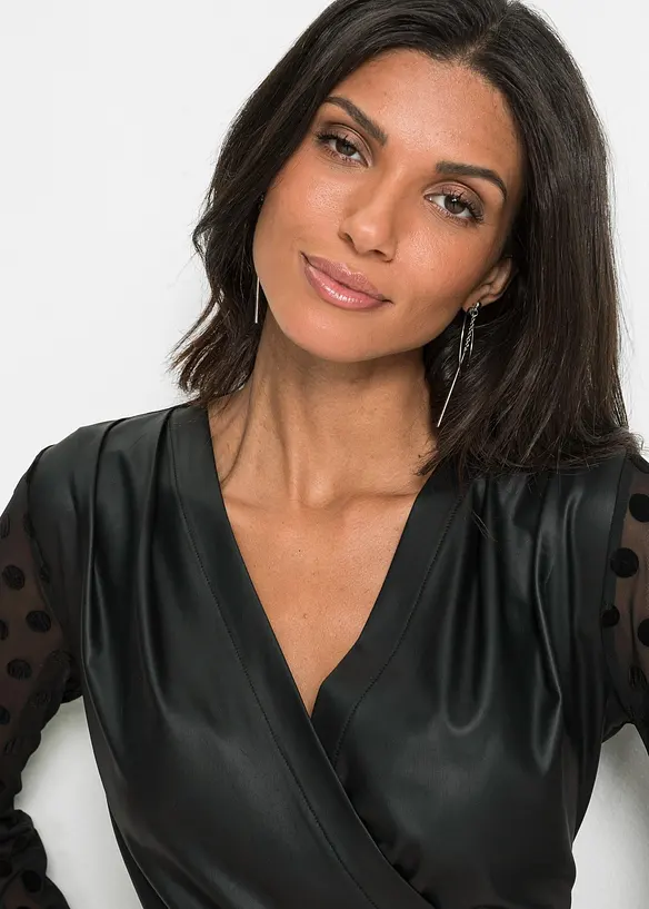 Tröja med skinnlook, bonprix