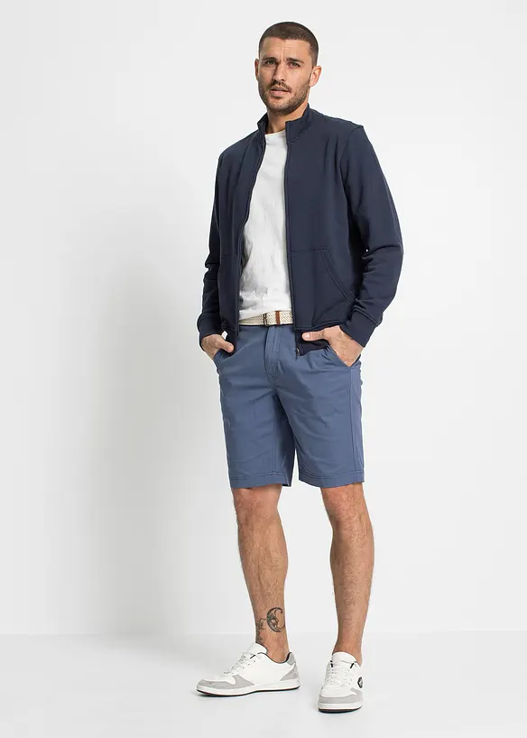 Stretchiga bermudas i chinosmodell med skärp, normal passform, bonprix