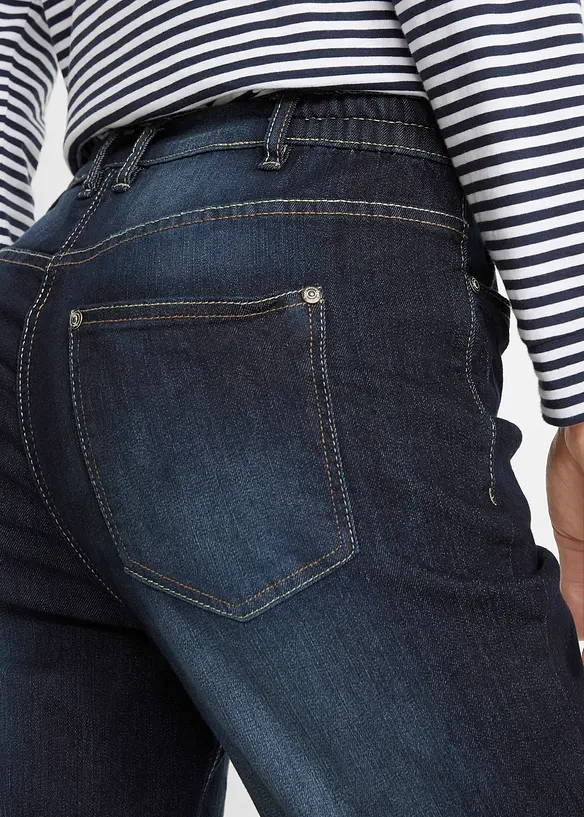 Stretchiga jeansbermudas med uppvikta benslut, bonprix