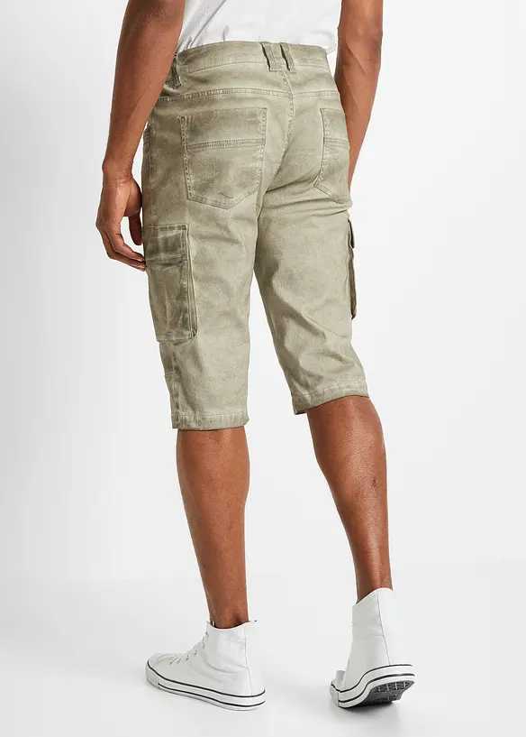 Stretchiga bermudas i cargomodell med bekvämt snitt, normal passform, bonprix