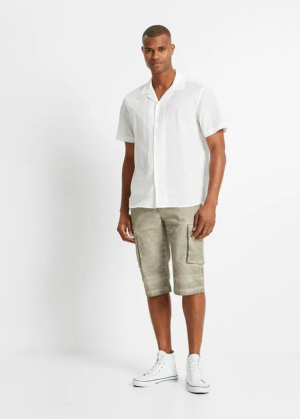 Stretchiga bermudas i cargomodell med bekvämt snitt, normal passform, bonprix