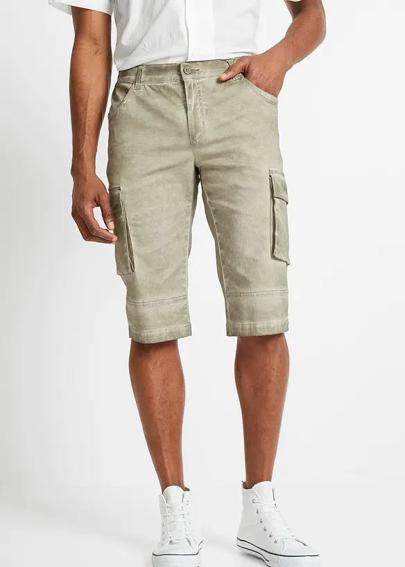 Stretchiga bermudas i cargomodell med bekvämt snitt, normal passform, bonprix