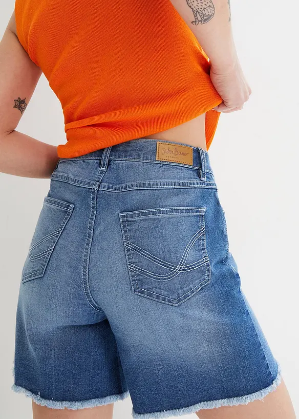 Stretchiga jeansshorts, Mid Waist, bonprix