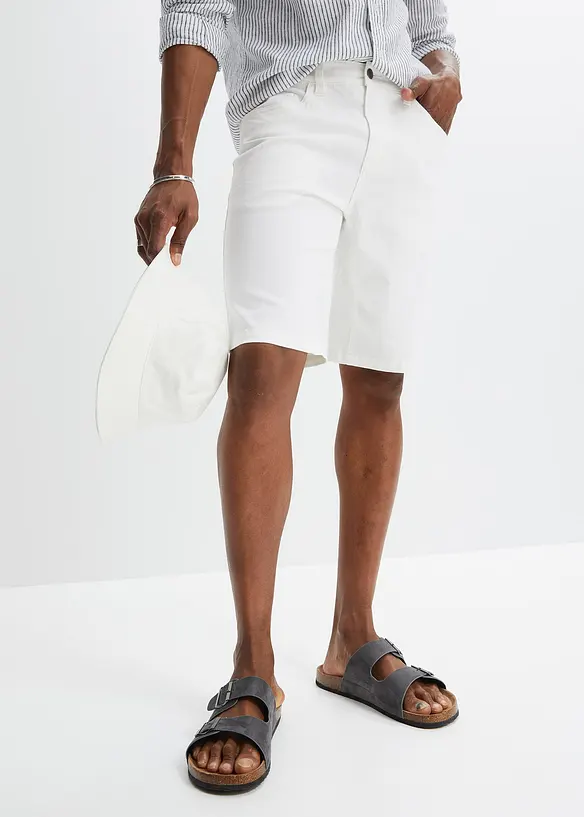Stretchiga jeansbermudas, Classic Fit, bonprix