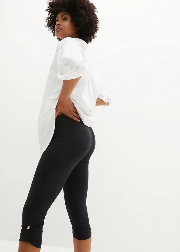 Caprileggings med knapp i ekologisk bomull, bonprix