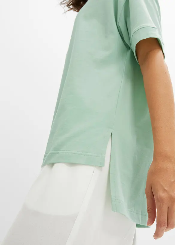 T-shirt gjord av bomull i oversizemodell med slits i sidan, bonprix