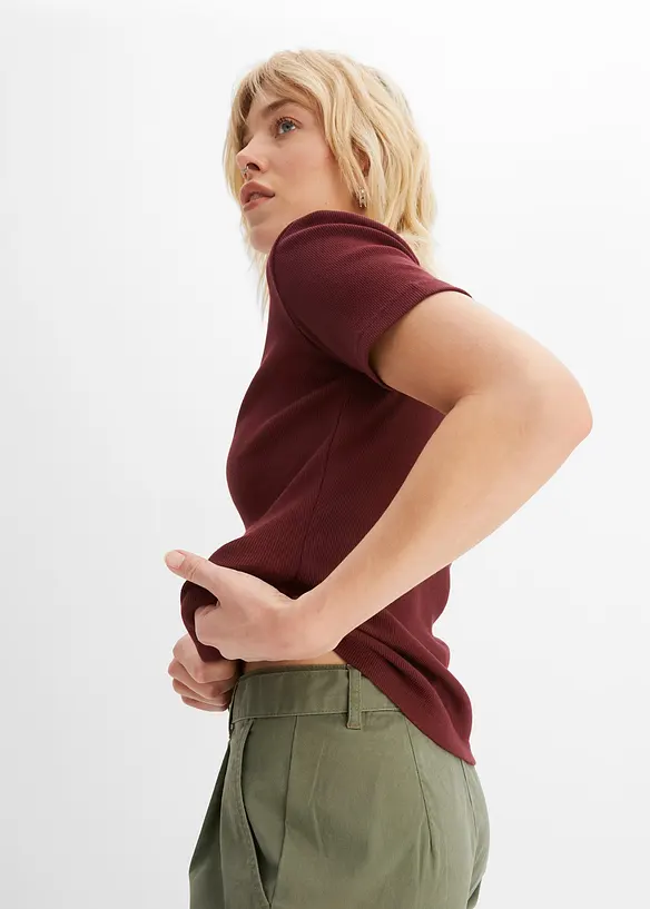 Ribbstickad topp med spets, bonprix
