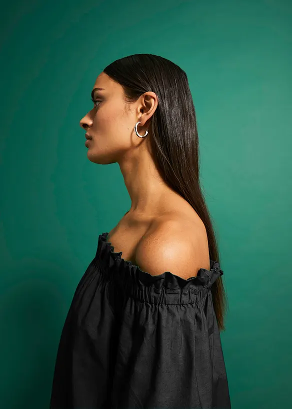 Off shoulder-klänning i ren bomull, bonprix