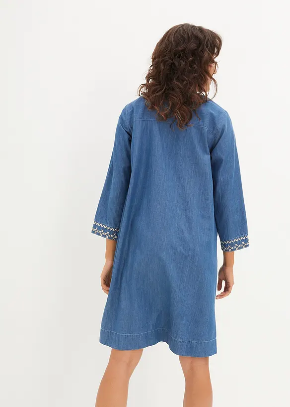 Jeansklänning med broderi, bonprix