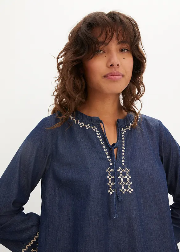 Jeansklänning med broderi, bonprix