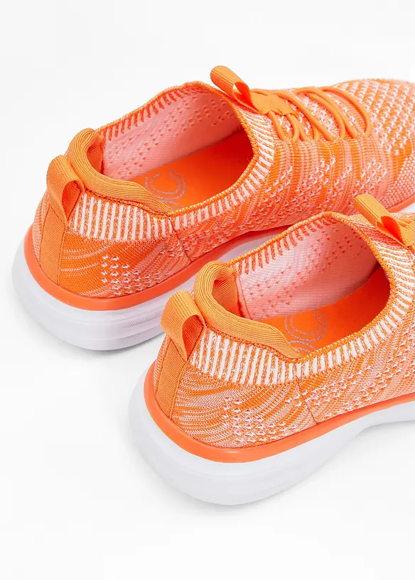 Slip-on-sneakers i mjukt material, bonprix