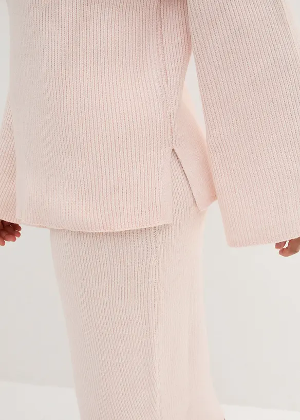 Ribbstickad tröja med boxy fit, bonprix