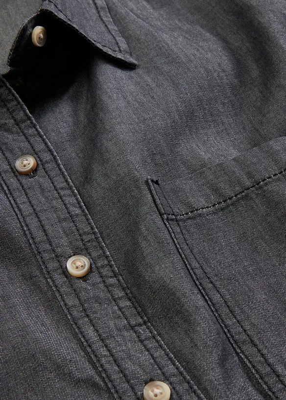 Jeansskjorta i oversizemodell, ekologisk bomull, bonprix