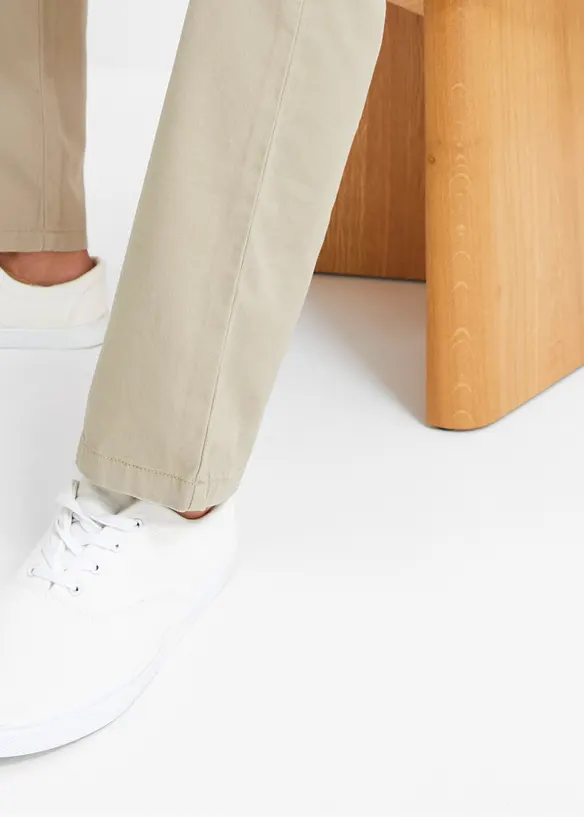 Chinos av bomull i Regular Fit, Straight, bonprix