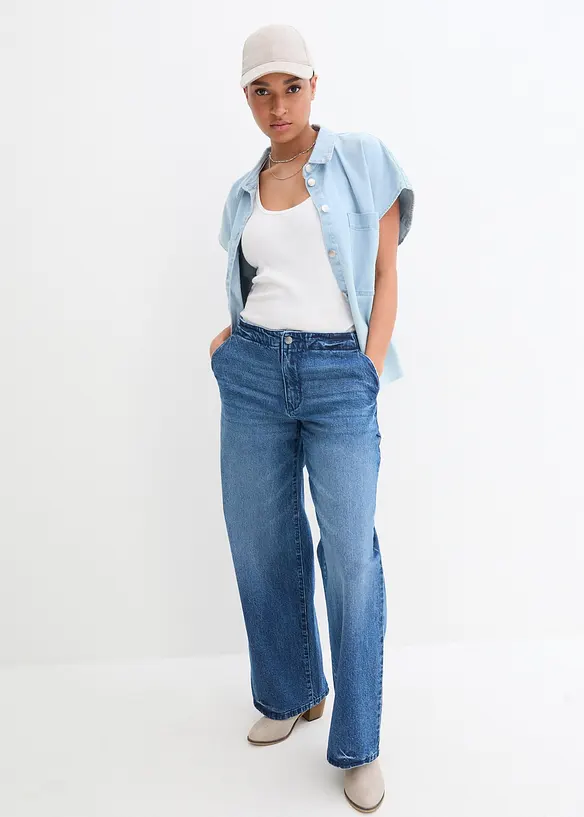 Kort jeansblus i fyrkantig modell, bonprix