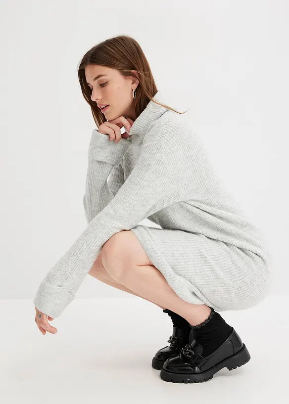 Ribbstickad klänning, bonprix