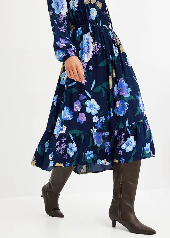 Mellanlång klänning i följsam viskos, bonprix