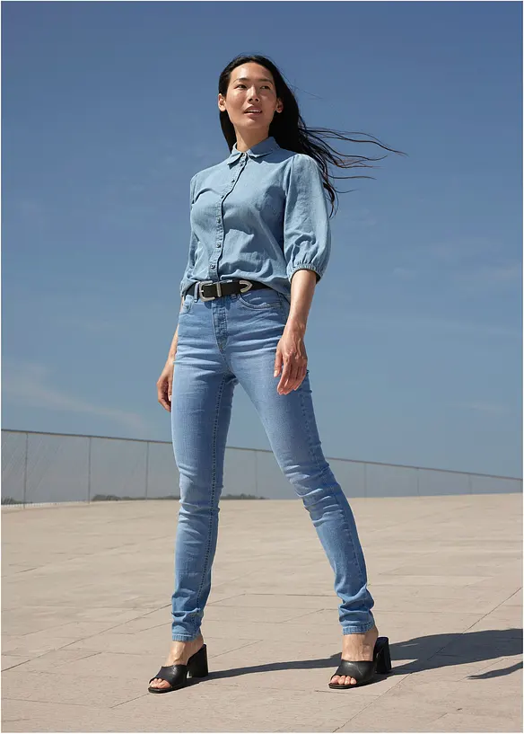 Jeansblus med puff&auml;rmar, i ekologisk bomull, bonprix