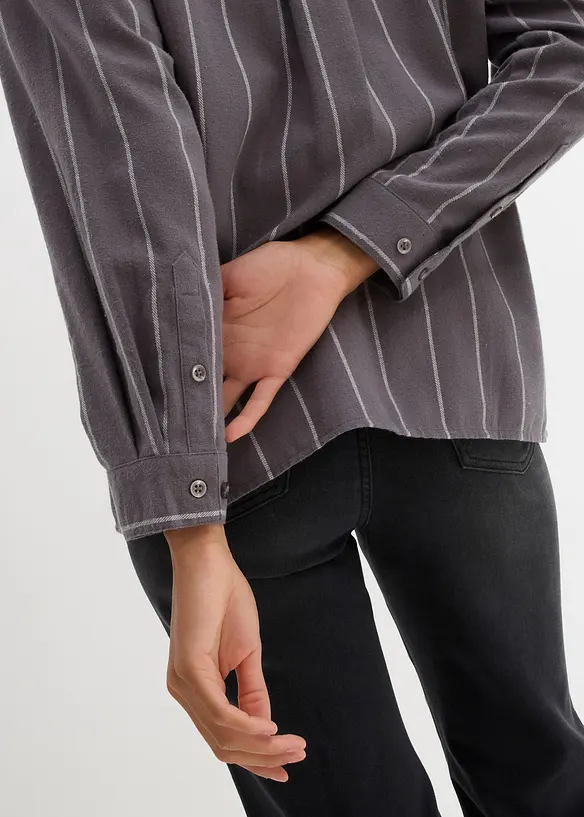 Flanellskjortblus i oversizemodell, bonprix