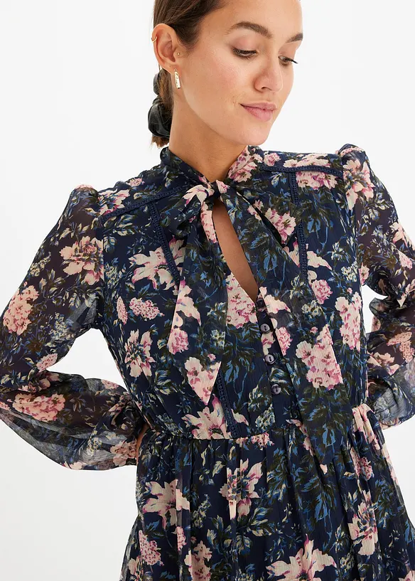 Mönstrad chiffongklänning, bonprix