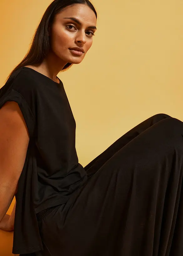 Oversizetopp i f&ouml;ljsam viskos, bonprix