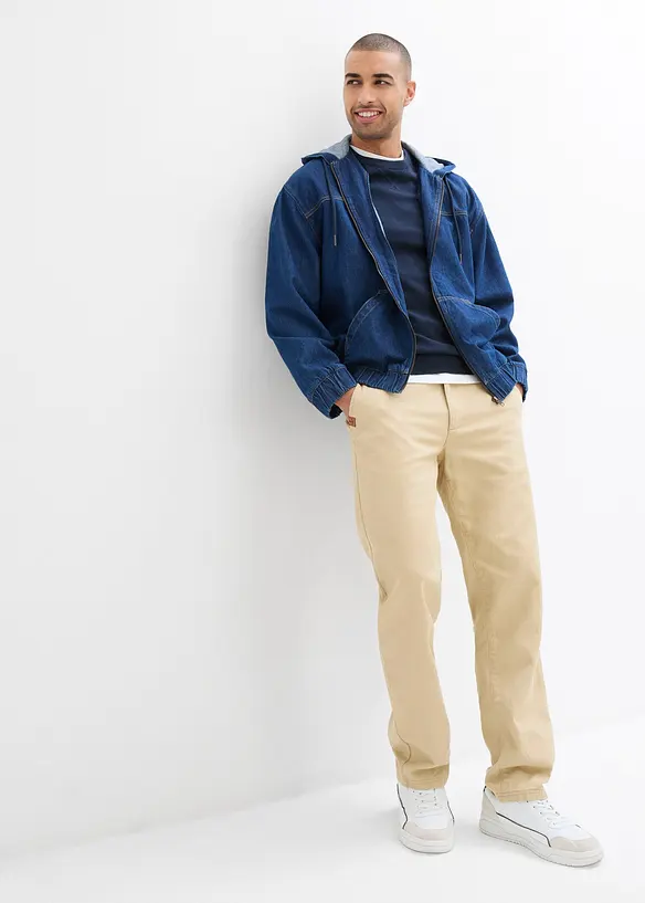 Chinos i ren bomull med raka ben, Relaxed Fit, bonprix