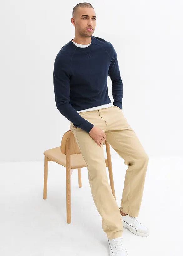Chinos i ren bomull med raka ben, Relaxed Fit, bonprix
