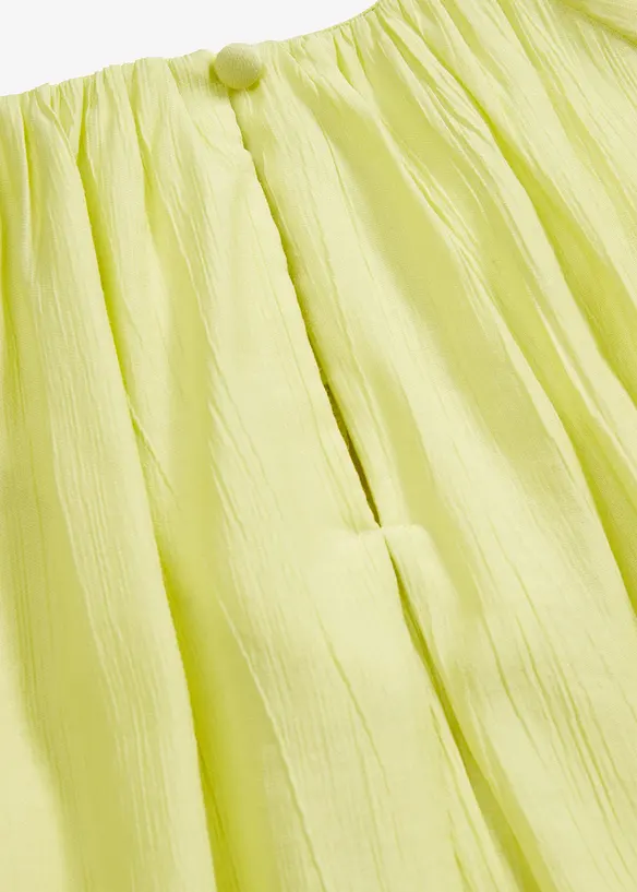 Blus av krinklat material med struktur, bonprix