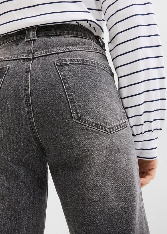 Mom-jeans med hög midja och kortare ben, bonprix