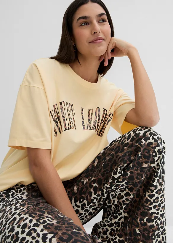 T-shirt i oversizemodell av tunn jersey, bonprix