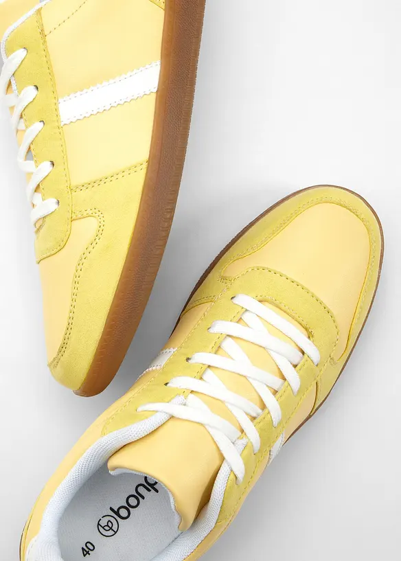 Sneakers med retrolook, bonprix