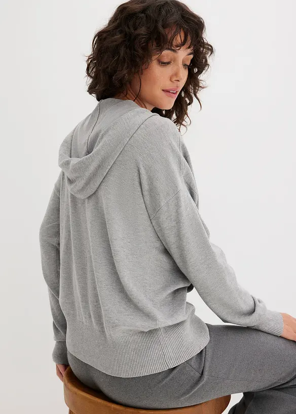 Stickad hoodie med känguruficka i viskosmix, bonprix